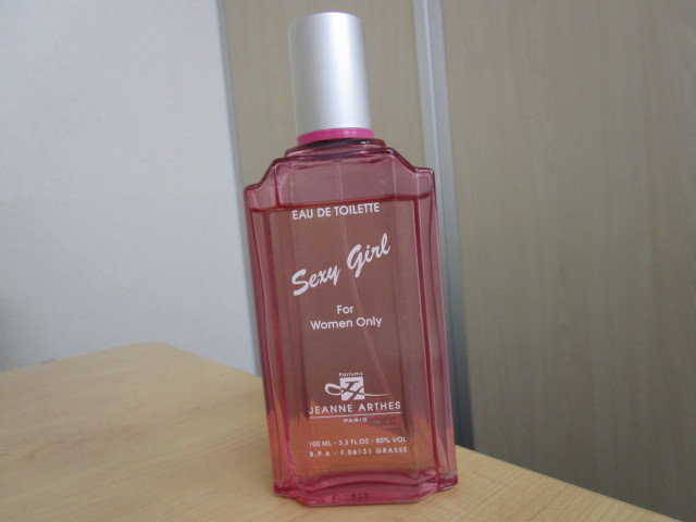 JEANNE ARTHES/ジャンヌアルテス SEXY GIRL/セクシーガール EDT 100mlを買取させていただきました。